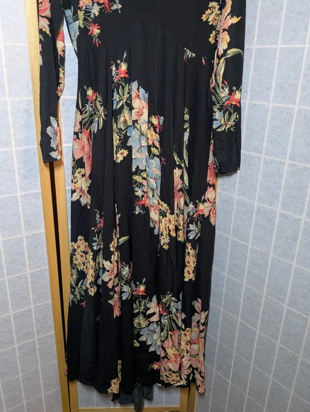 Free People First Kiss Midnight Garden Dress Floral Black Medium Keyhole Back - Picture 6 of 10
